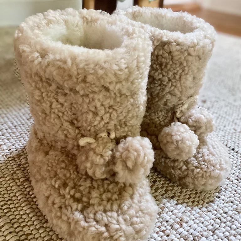 EXTRA WARM SHEEPSKIN BOOTIES